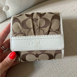 Tan and cream Coach wallet | Like New